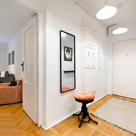 Homey Center *
